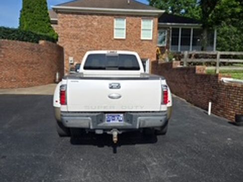 Used 2011 Ford F350 Lariat w/ Lariat Interior Pkg AWD/4WD image 9