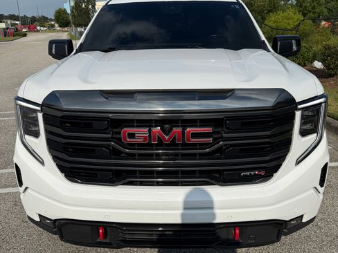 Used 2023 GMC Sierra 1500 AT4 w/ AT4 Premium Package AWD/4WD image 2