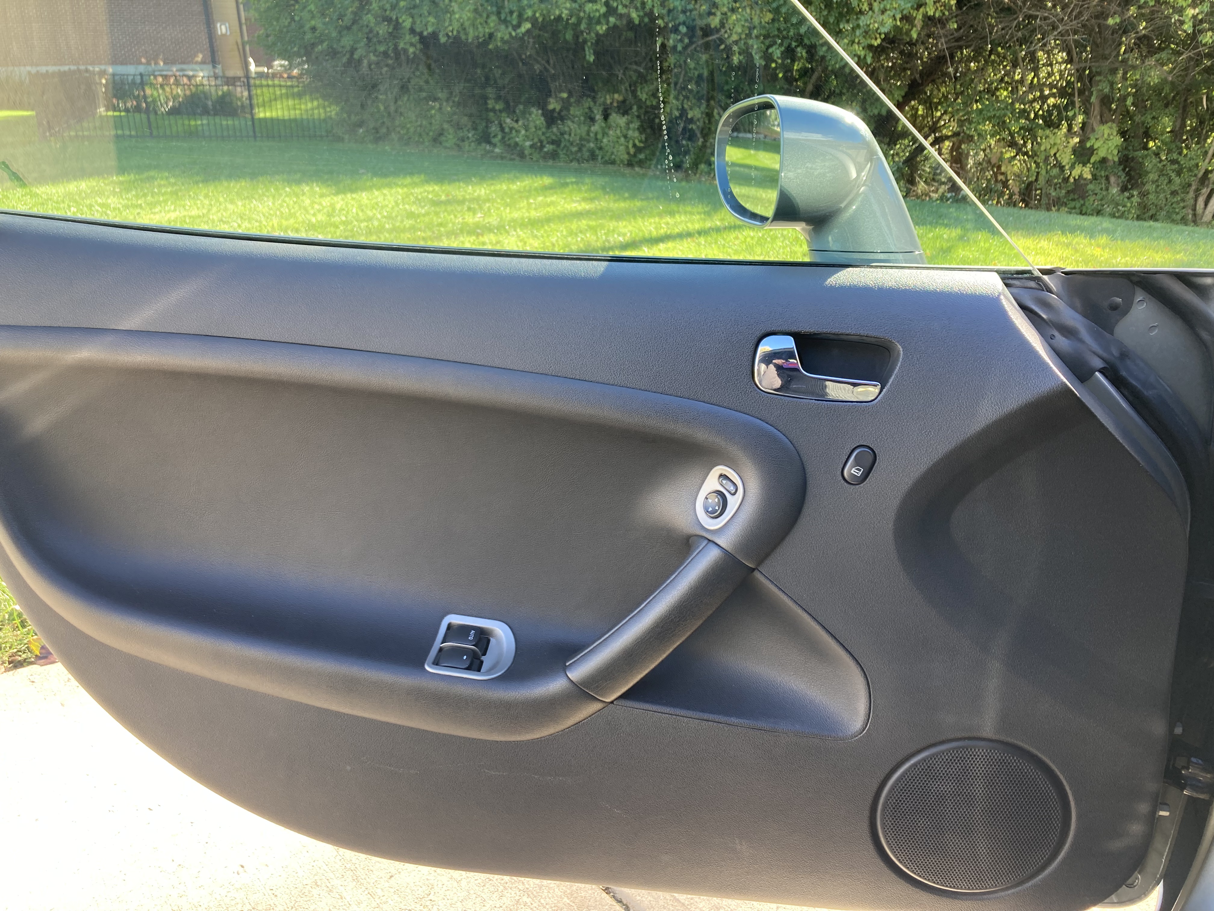 Used 2007 Pontiac Solstice GXP w/ Premium Package RWD image 12