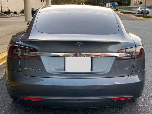 Used 2014 Tesla Model S P85 image 8