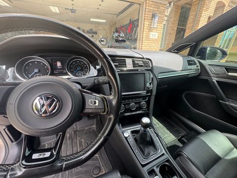 Used 2016 Volkswagen Golf 4-Door AWD/4WD image 15