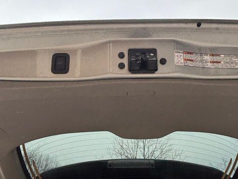 Used 2019 Toyota Highlander XLE image 15