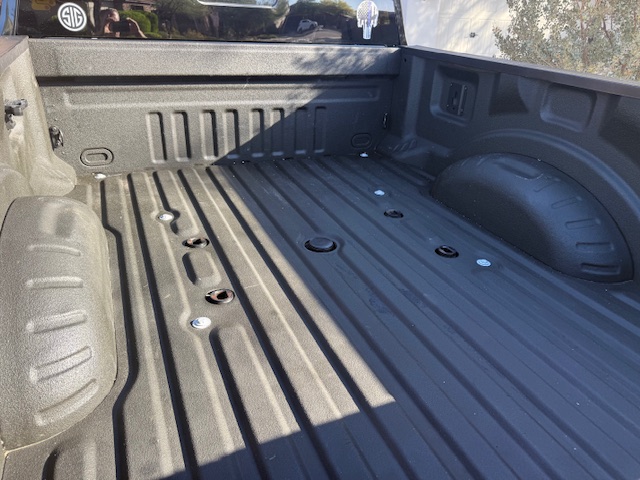 Used 2022 Ford F250 Platinum w/ FX4 Off-Road Package AWD/4WD image 6