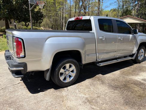 Used 2017 GMC Canyon SLE w/ Trailering Package image 5