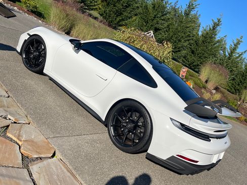 Used 2022 Porsche 911 GT3 image 9