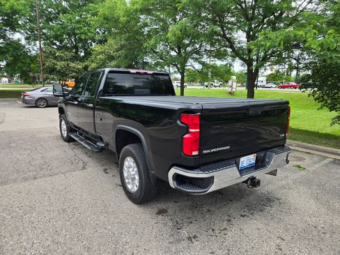 Used 2024 Chevrolet Silverado 3500 LTZ w/ LTZ Premium Package AWD/4WD image 6