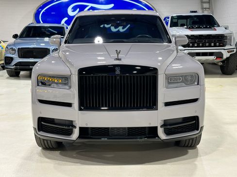 Used 2022 Rolls-Royce Cullinan w/ Dark Exterior Package image 4