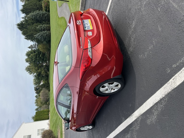Used 2013 Hyundai Elantra GLS w/ Preferred Pkg FWD image 4