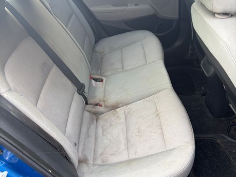 Used 2017 Hyundai Elantra SE FWD image 6