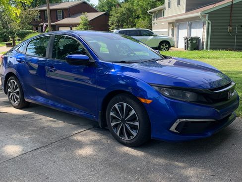 Used 2020 Honda Civic LX image 1