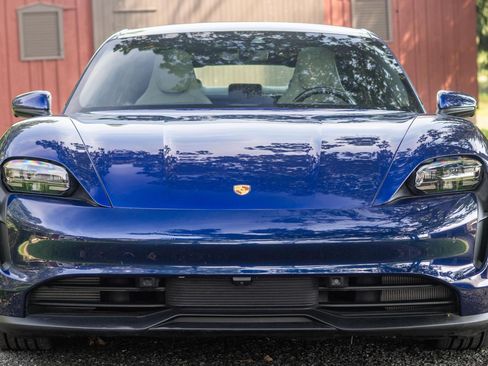 Used 2021 Porsche Taycan image 29