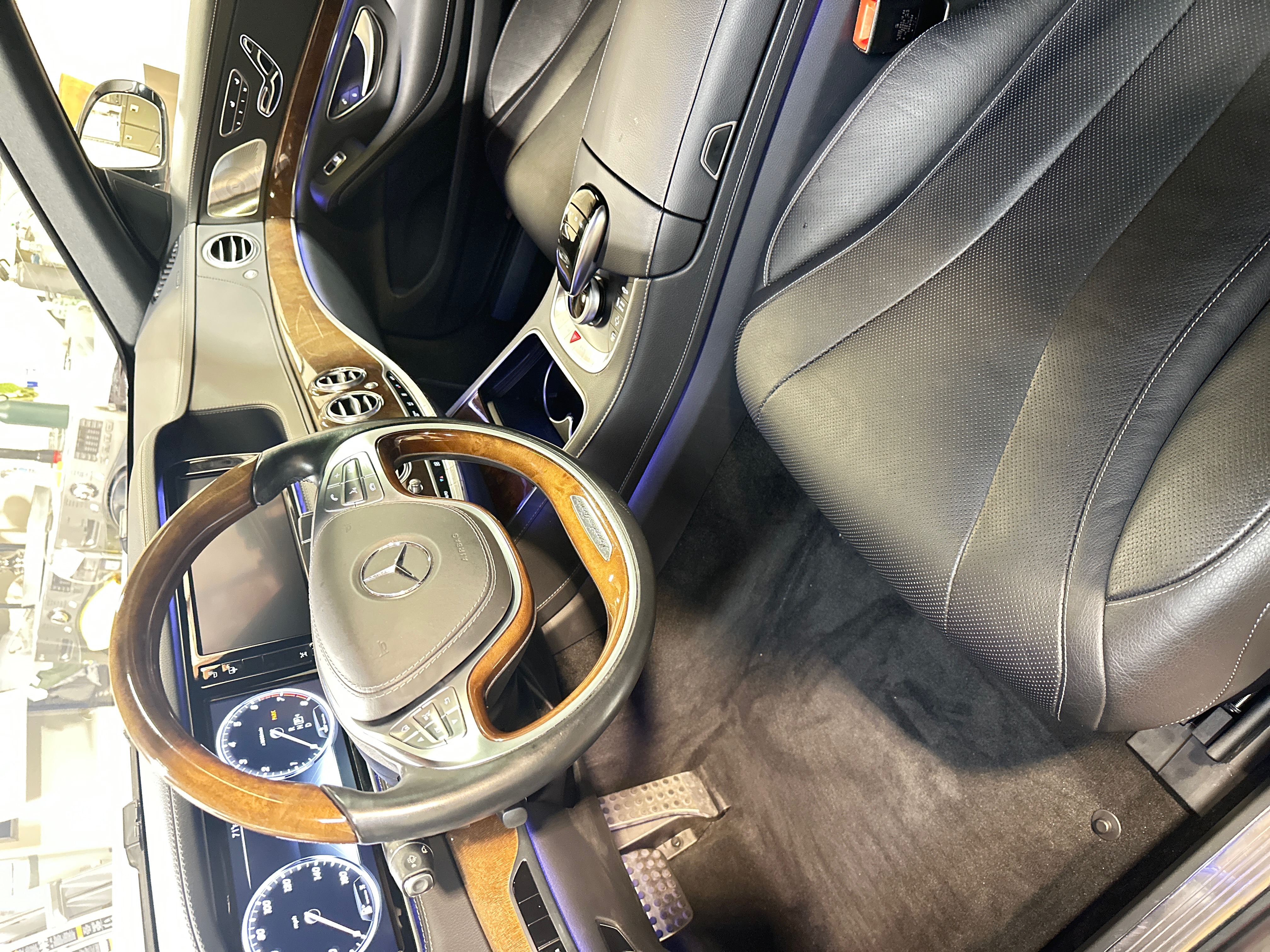 Used 2015 Mercedes-Benz S 550 Sedan image 11