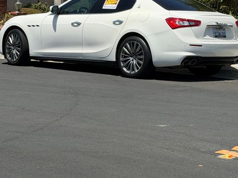 Used 2020 Maserati Ghibli RWD image 1