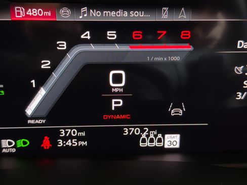 Used 2025 Audi Q8 Premium Plus image 11