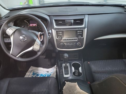 Used 2016 Nissan Altima 2.5 S w/ Power Driver Seat Package image 5