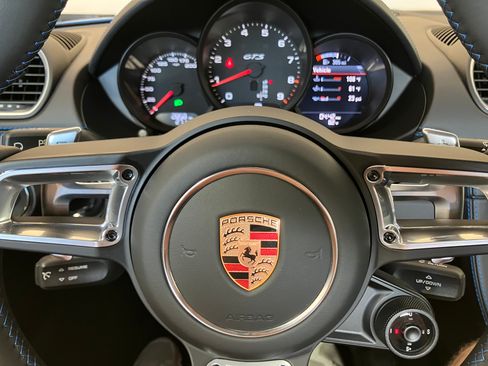 Used 2025 Porsche 718 Cayman GT4 image 23