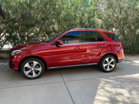 Used 2016 Mercedes-Benz GLE 350 4MATIC image 4