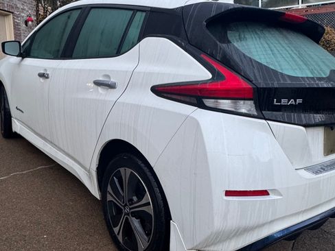 Used 2019 Nissan Leaf SV w/ SV Technology Package image 10