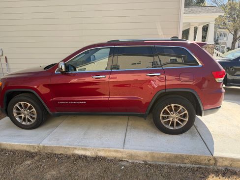 Used 2015 Jeep Grand Cherokee Limited image 1