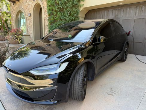 Used 2022 Tesla Model X AWD/4WD image 4