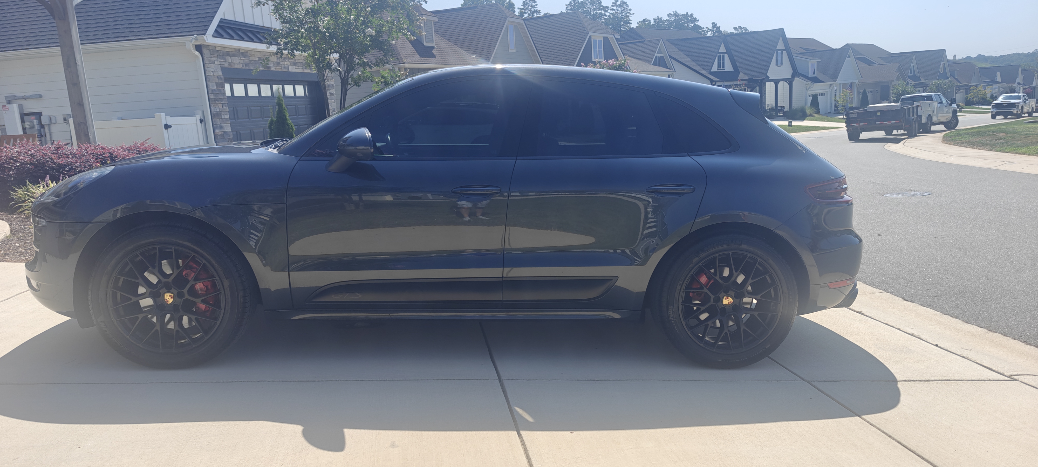 Used 2018 Porsche Macan GTS AWD/4WD image 1