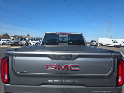 Used 2019 GMC Sierra 1500 Denali w/ Denali Ultimate Package image 9