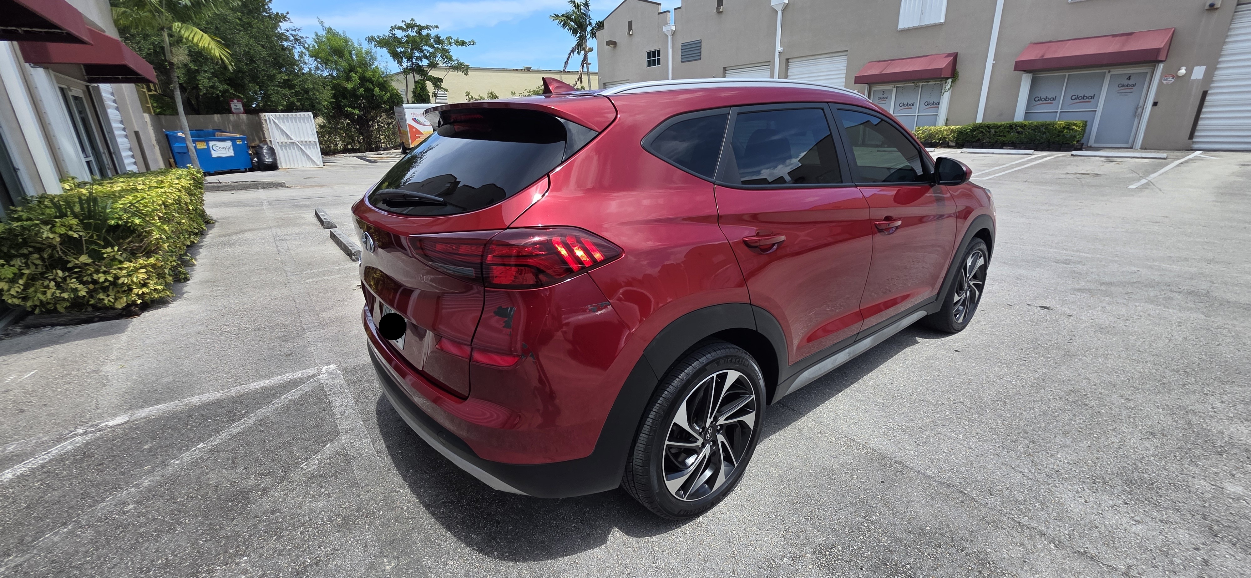 Used 2021 Hyundai Tucson Sport FWD image 2