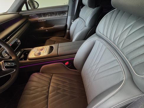 Used 2024 Genesis G90 3.5T image 5