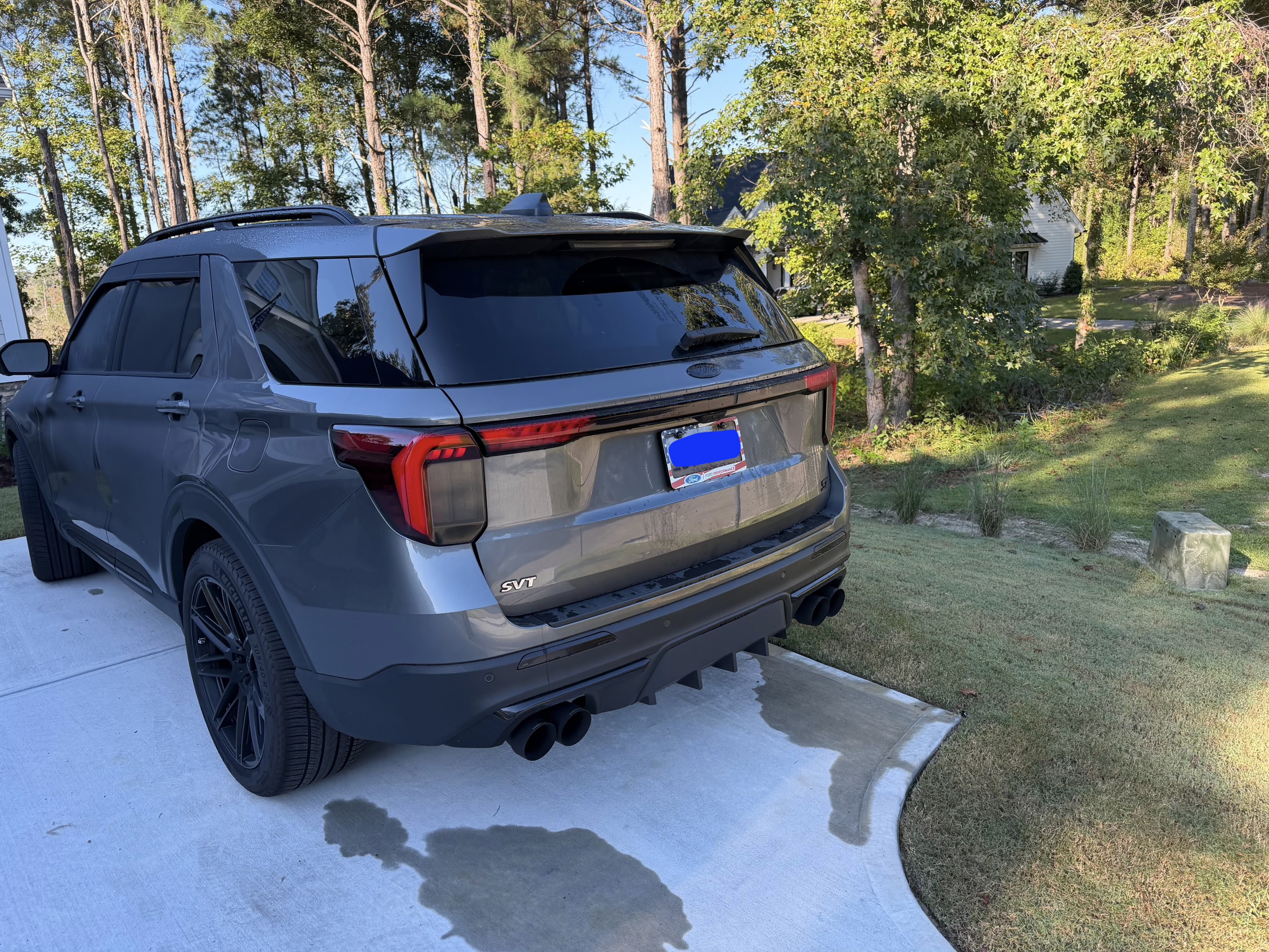 Used 2025 Ford Explorer ST w/ Sun And Sound Package AWD/4WD image 2