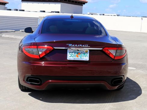 Used 2013 Maserati GranTurismo Sport image 4