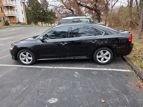 Used 2012 Volkswagen Passat 2.5 SE image 1
