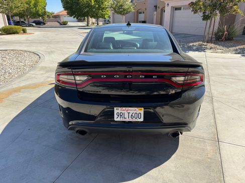 Used 2019 Dodge Charger Scat Pack w/ Plus Group RWD image 4