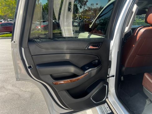 Used 2019 Chevrolet Tahoe Premier w/ Premier Plus Edition image 20