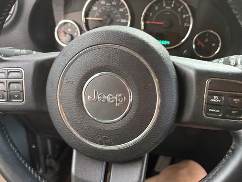 Used 2014 Jeep Wrangler Unlimited Rubicon w/ Connectivity Group image 21