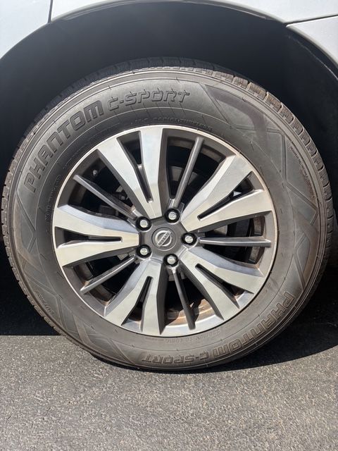 Used 2017 Nissan Pathfinder SV FWD image 22