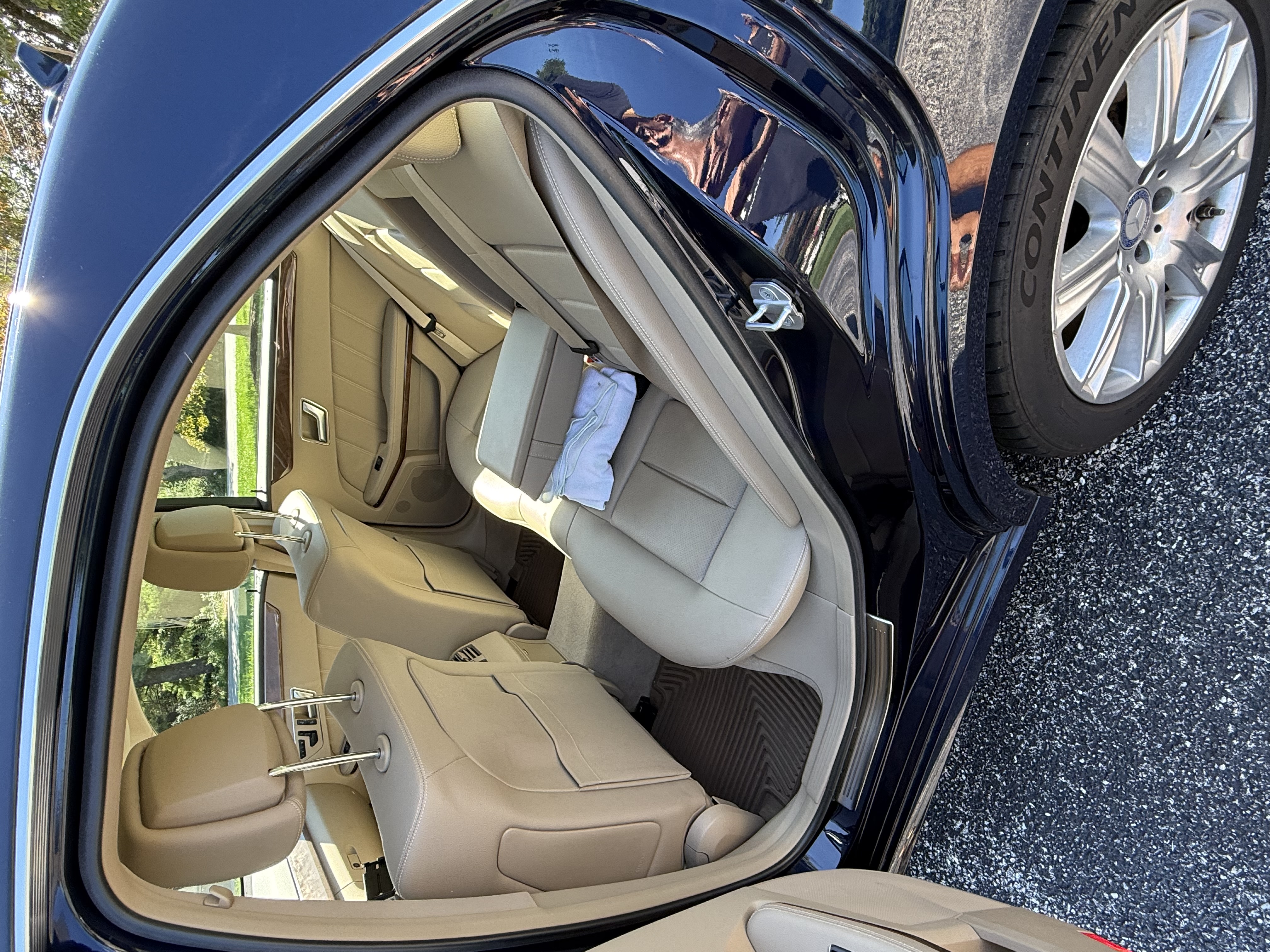 Used 2012 Mercedes-Benz E 350 4MATIC Sedan image 9