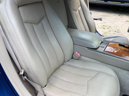 Used 2006 Cadillac XLR RWD image 20