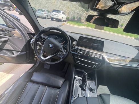 Used 2019 BMW 540i w/ Executive Package RWD image 15