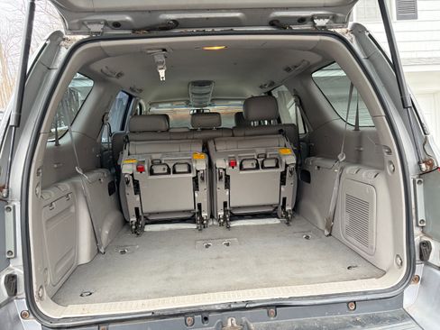 Used 2007 Toyota Sequoia SR5 image 9