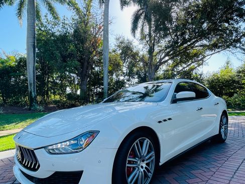 Used 2019 Maserati Ghibli S image 4