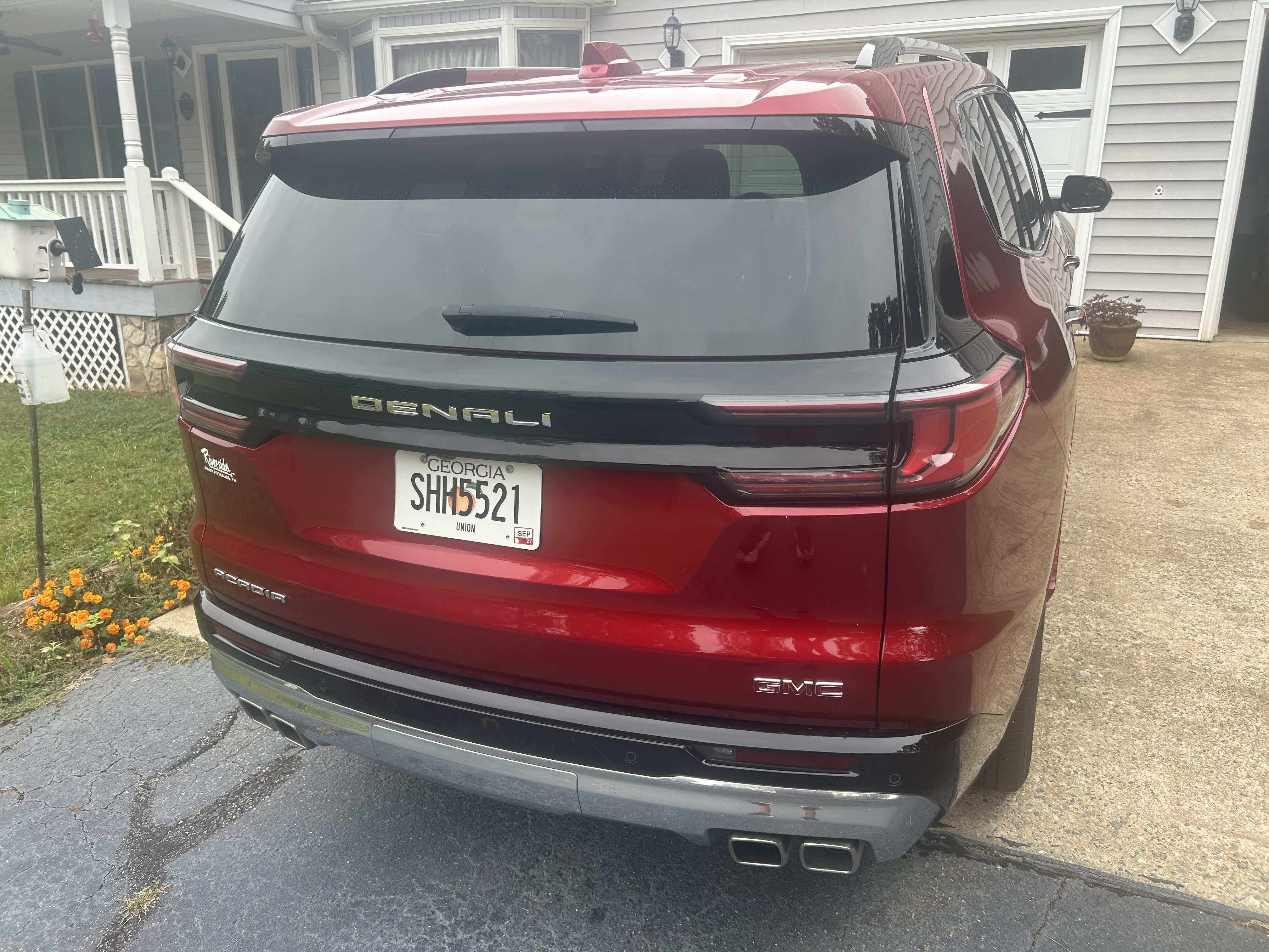 Used 2024 GMC Acadia Denali w/ LPO, Floor Liner Package FWD image 1
