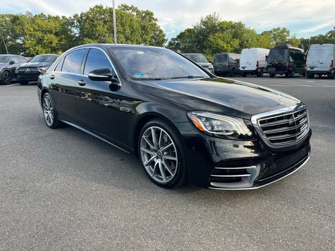 Used 2020 Mercedes-Benz S 560 4MATIC Sedan image 12