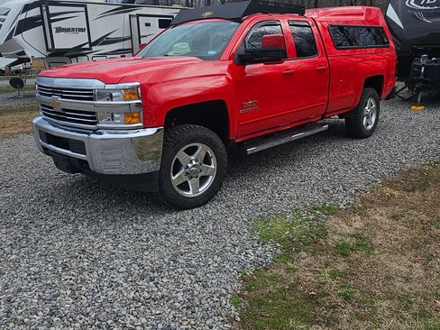 Used 2018 Chevrolet Silverado 2500 LT image 6