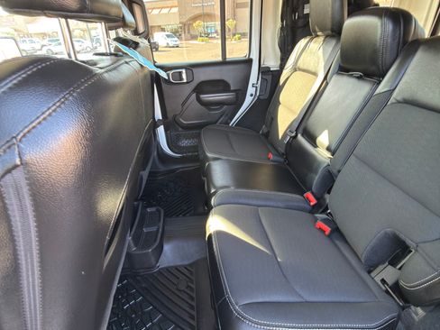 Used 2020 Jeep Wrangler Unlimited Sport AWD/4WD image 14