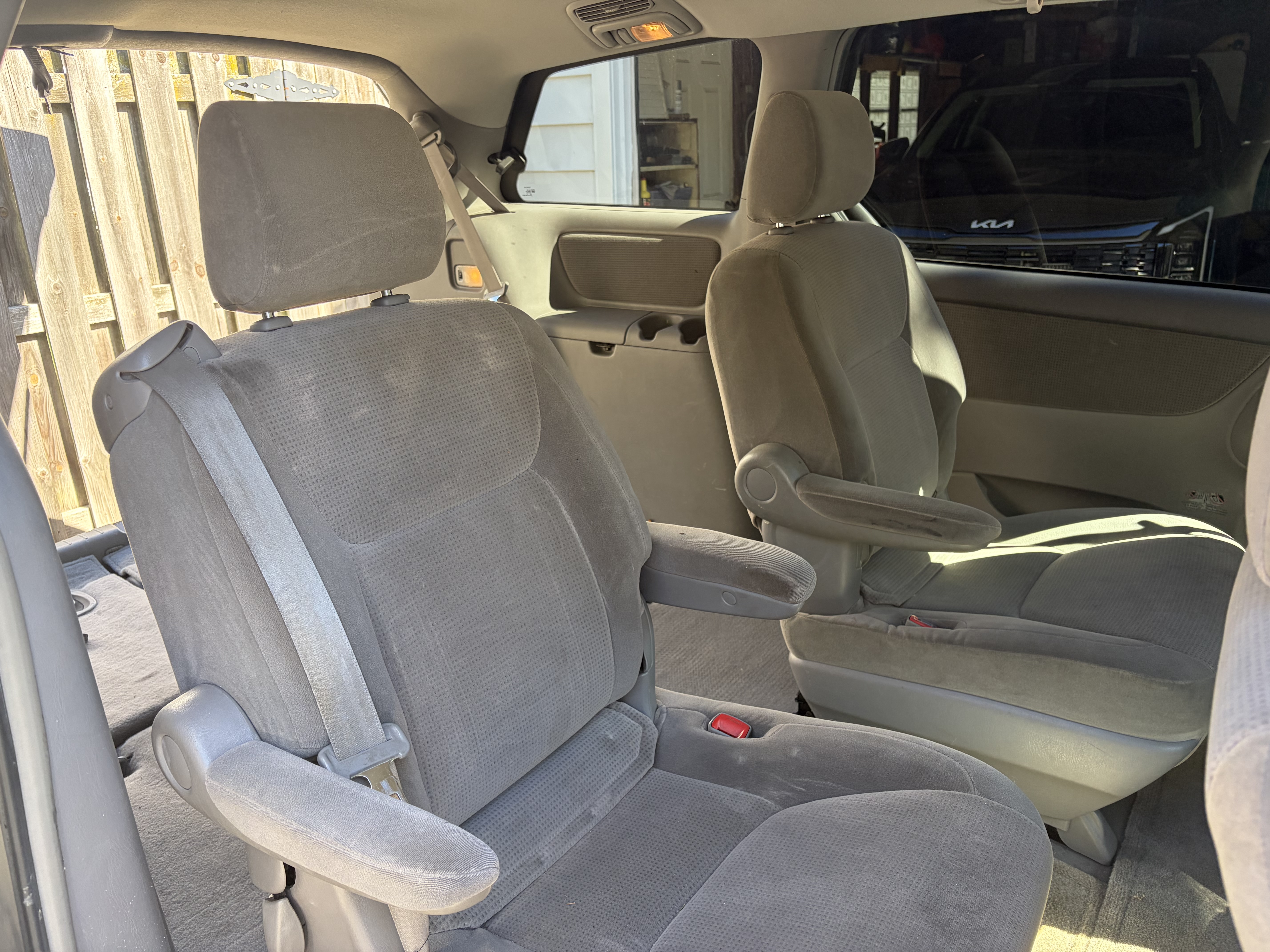 Used 2004 Toyota Sienna LE FWD image 4