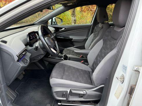 Used 2022 Volkswagen ID.4 Pro image 13