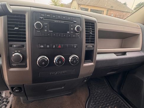 Used 2012 RAM 2500 ST w/ Chrome Appearance Group image 10