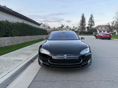 Used 2013 Tesla Model S image 4