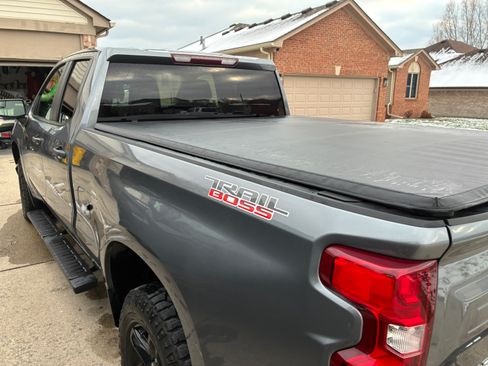 Used 2020 Chevrolet Silverado 1500 Custom Trail Boss w/ Custom Convenience Package image 8