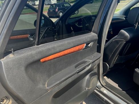 Used 2006 Mercedes-Benz R 350 4MATIC image 17